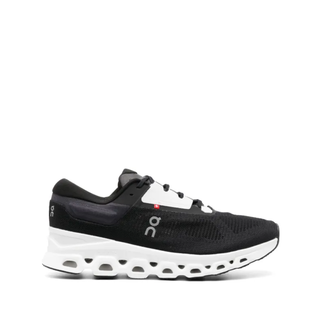 On CloudStratus 3 Black Frost