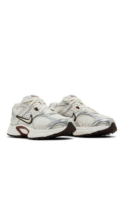 Nike Wmns V5 RNR 'Sail Fauna Brown'